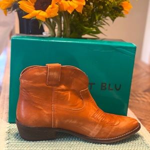 Chocolat Blu Western Booties Size 40 (10)